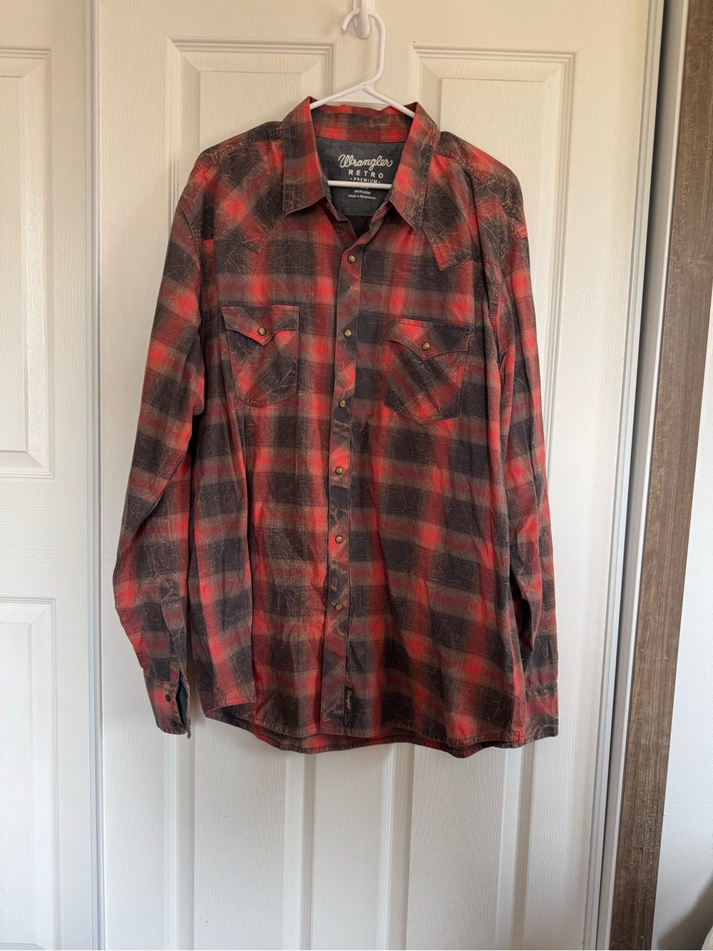Wrangler Retro Plaid Button-Down Shirt